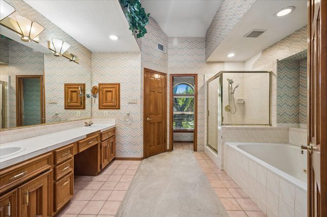 1835 Raintree Circle, Seabrook, TX 77586