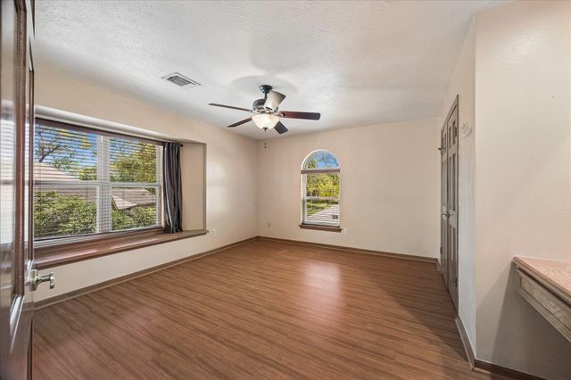 1835 Raintree Circle, Seabrook, TX 77586