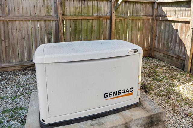 1835 Raintree Circle, Seabrook, TX 77586