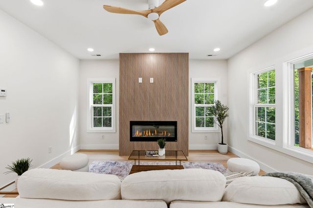 406 Point Road, Westminster, SC 29693