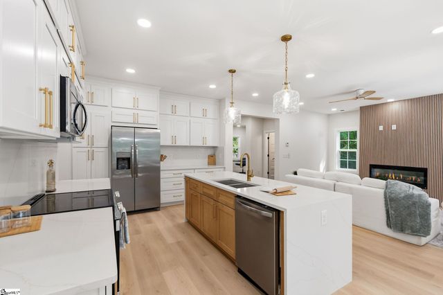 406 Point Road, Westminster, SC 29693