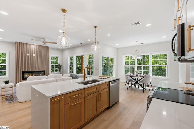 406 Point Road, Westminster, SC 29693