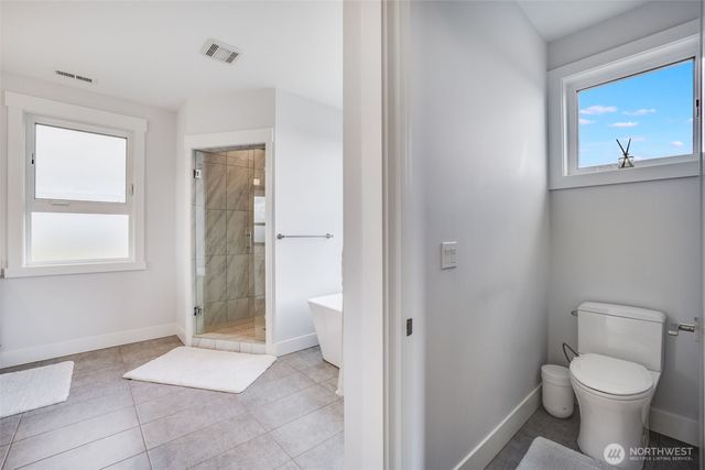 17323 Military Rd S, Seatac, WA 98188