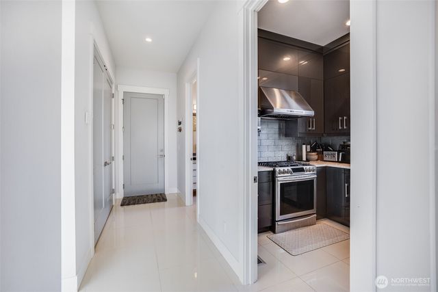 17323 Military Rd S, Seatac, WA 98188