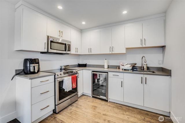 17323 Military Rd S, Seatac, WA 98188