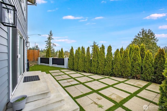 17323 Military Rd S, Seatac, WA 98188