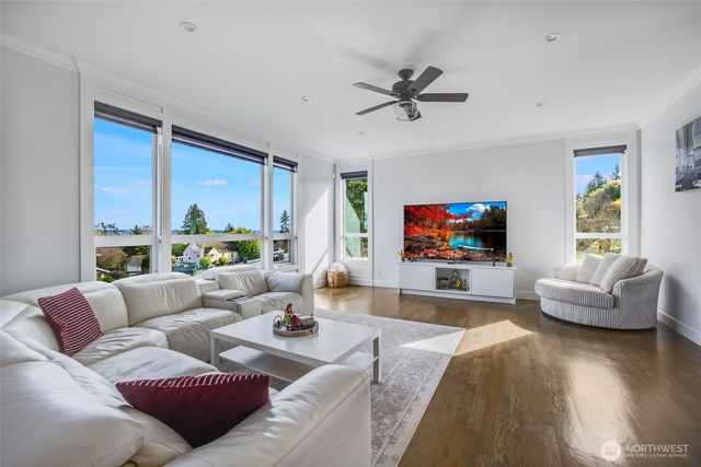 17323 Military Rd S, Seatac, WA 98188