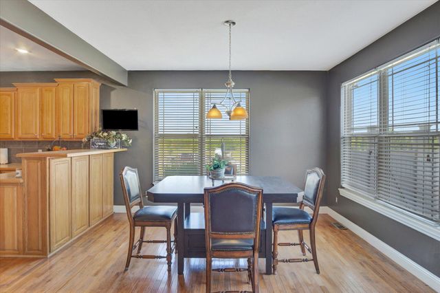 957 E 477th Road, Bolivar, MO 65613