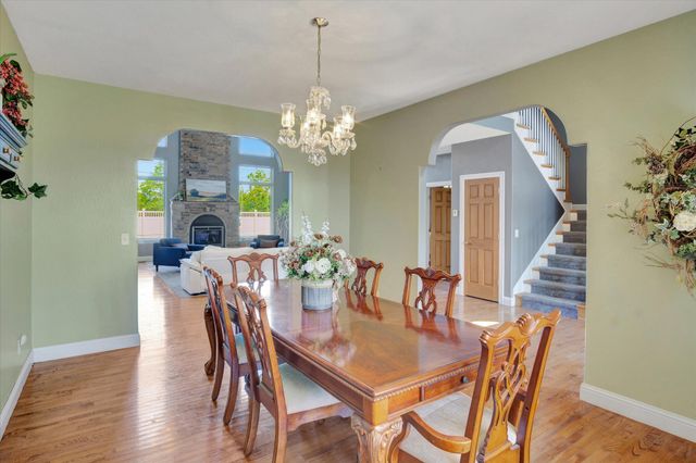 957 E 477th Road, Bolivar, MO 65613