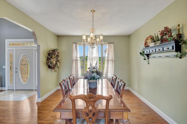 957 E 477th Road, Bolivar, MO 65613