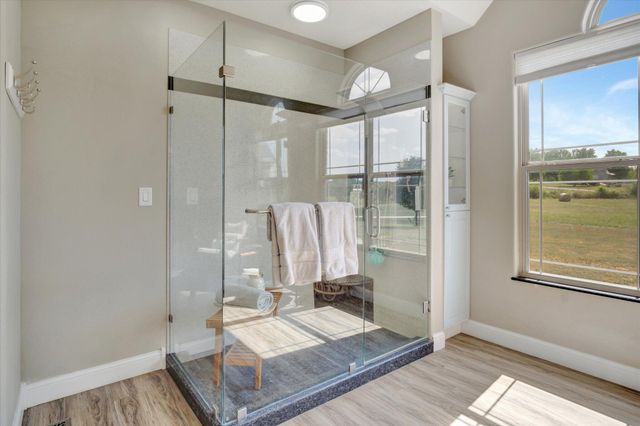 957 E 477th Road, Bolivar, MO 65613