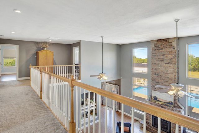 957 E 477th Road, Bolivar, MO 65613