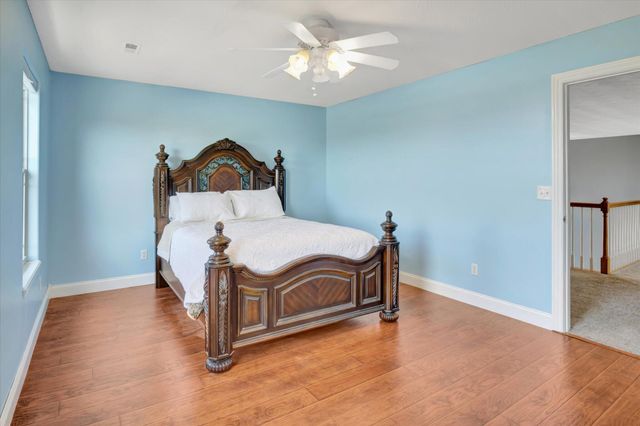 957 E 477th Road, Bolivar, MO 65613