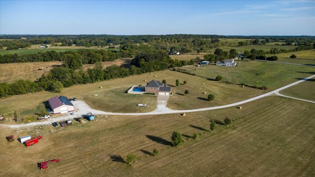 957 E 477th Road, Bolivar, MO 65613