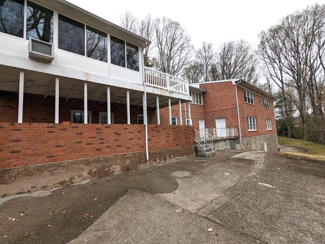 75 Foster ST, Rocky Mount, VA 24151
