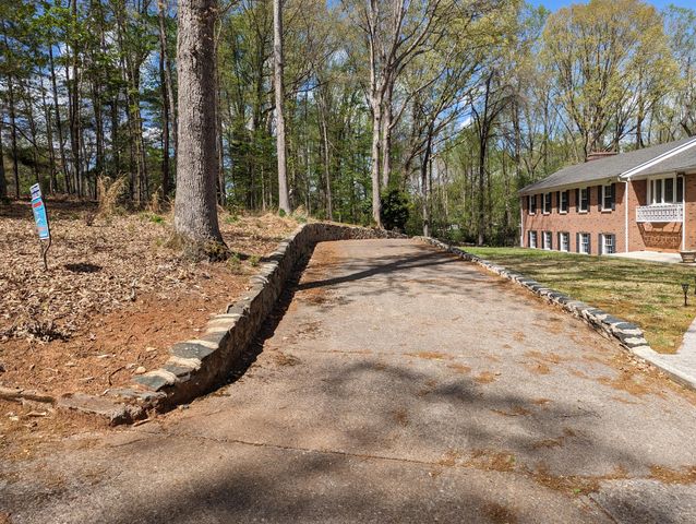 75 Foster ST, Rocky Mount, VA 24151