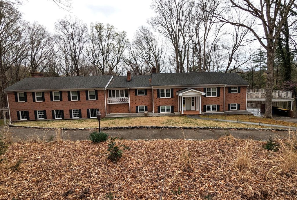 75 Foster ST, Rocky Mount, VA 24151