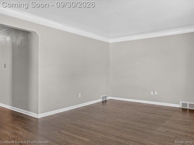 8953 Niver Avenue, Allen Park, MI 48101