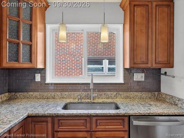 8953 Niver Avenue, Allen Park, MI 48101