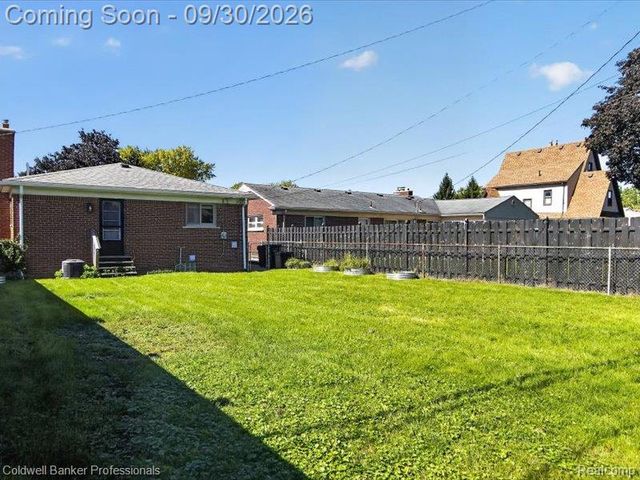 8953 Niver Avenue, Allen Park, MI 48101
