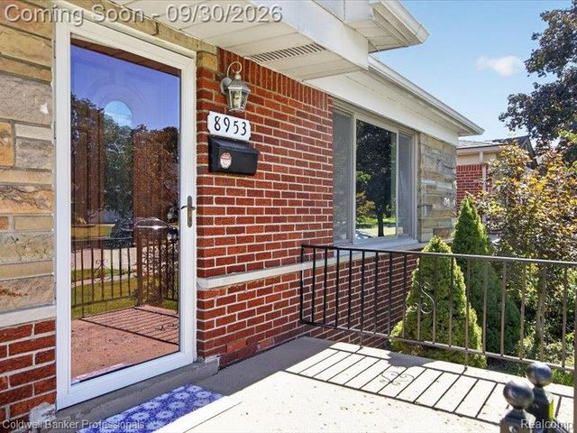 8953 Niver Avenue, Allen Park, MI 48101