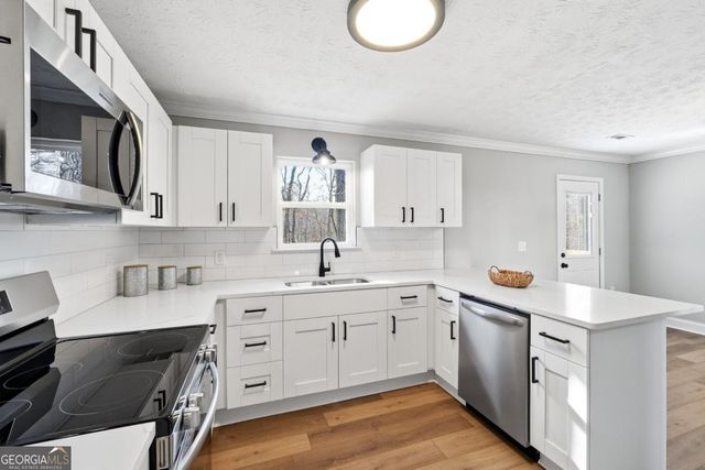 3260 Navajo Circle, Gainesville, GA 30501