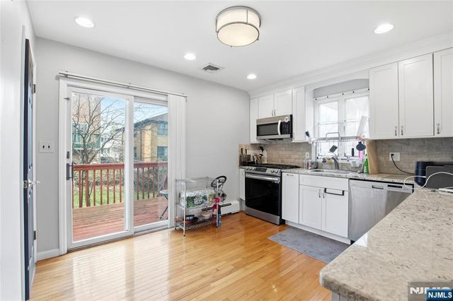 454 Myrtle Avenue 454, Fort Lee, NJ 07024