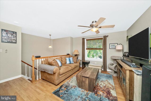 5696 PEBBLE DR, Frederick, MD 21703