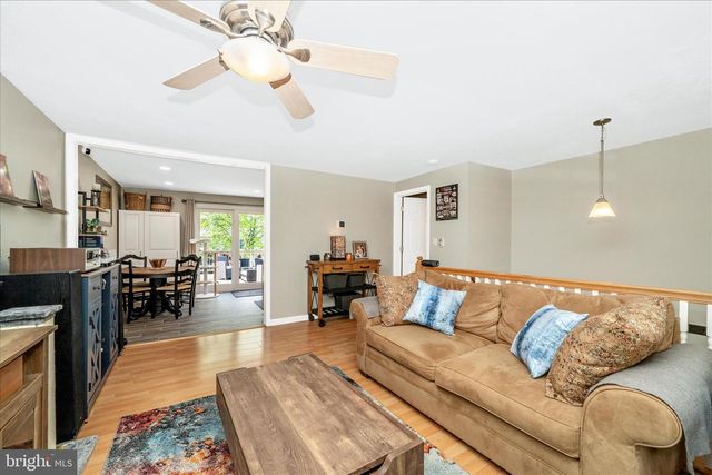 5696 PEBBLE DR, Frederick, MD 21703