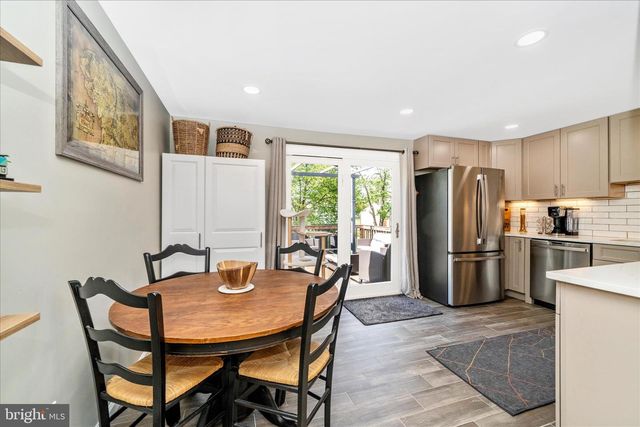 5696 PEBBLE DR, Frederick, MD 21703