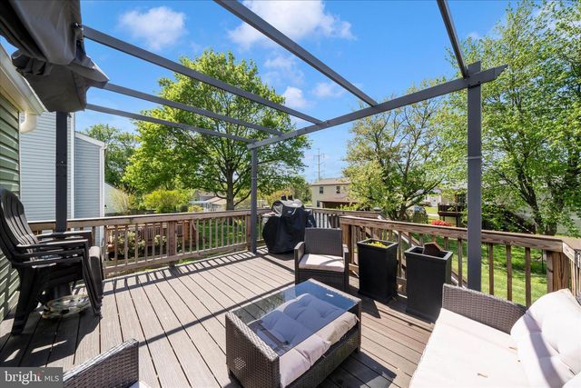 5696 PEBBLE DR, Frederick, MD 21703