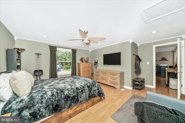 5696 PEBBLE DR, Frederick, MD 21703