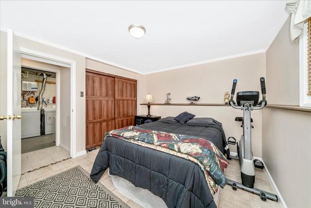 5696 PEBBLE DR, Frederick, MD 21703