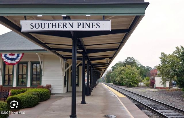 455 NE Broad Street, Southern Pines, NC 28387