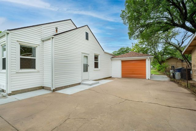 349 N Elder St, Wichita, KS 67212