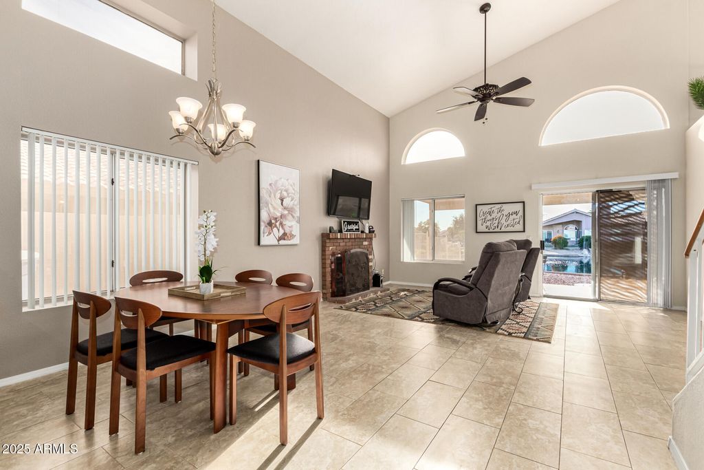 Image 3 of property listing at 60 S WILLOW CREEK Street, Chandler, AZ 85225
