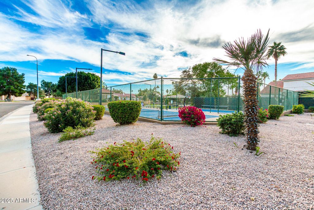 Image 35 of property listing at 60 S WILLOW CREEK Street, Chandler, AZ 85225