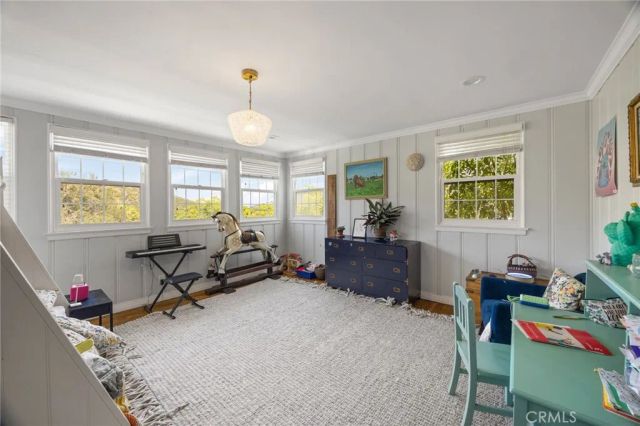 3704 Prestwick, Los Angeles, CA 90027