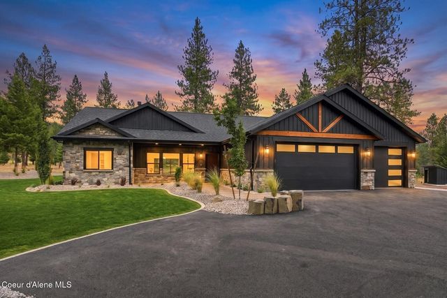 279 Coyote Pass Rd, Blanchard, ID 83804