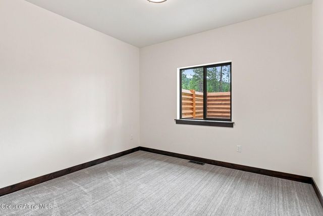 279 Coyote Pass Rd, Blanchard, ID 83804
