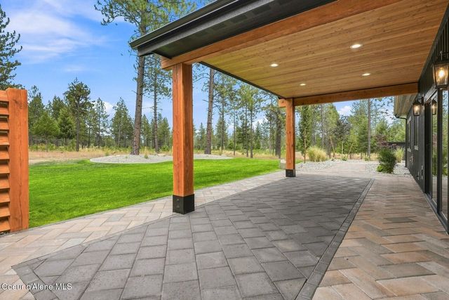 279 Coyote Pass Rd, Blanchard, ID 83804