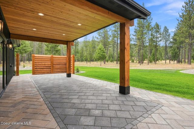 279 Coyote Pass Rd, Blanchard, ID 83804