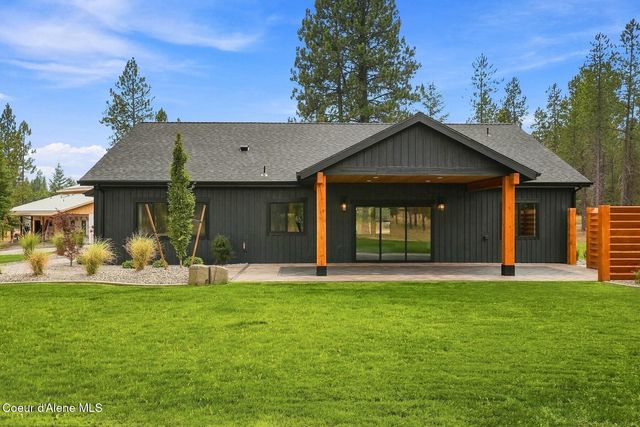 279 Coyote Pass Rd, Blanchard, ID 83804