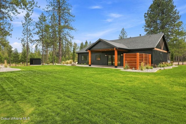 279 Coyote Pass Rd, Blanchard, ID 83804