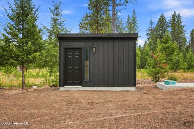 279 Coyote Pass Rd, Blanchard, ID 83804