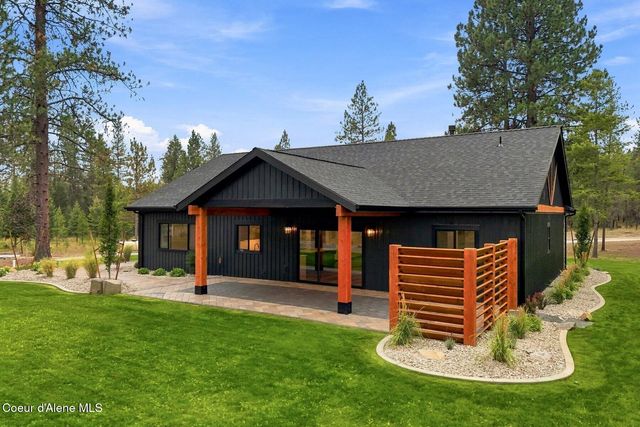 279 Coyote Pass Rd, Blanchard, ID 83804