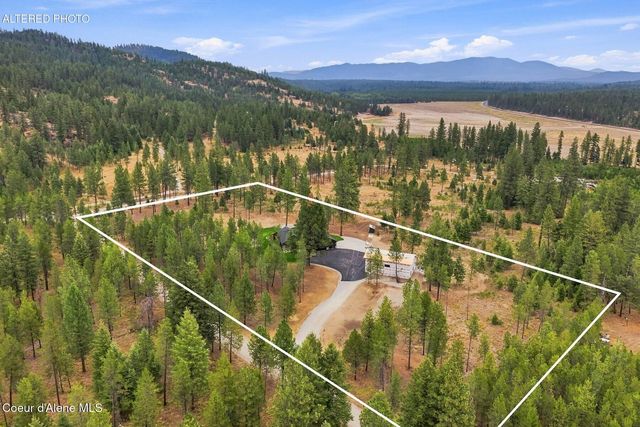 279 Coyote Pass Rd, Blanchard, ID 83804