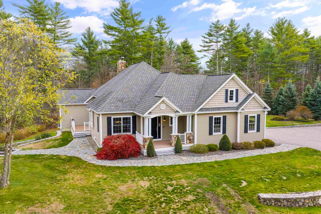 65 Lake Road, Brentwood, NH 03833