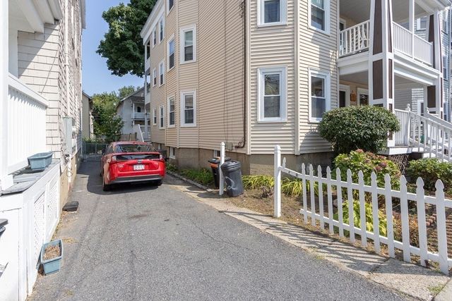 40 Stellman Rd 3-3, Boston, MA 02131