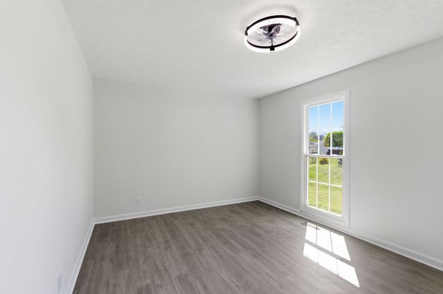 217 Pebble Pl, Smyrna, TN 37167